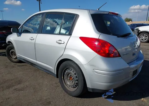 2010 Nissan Versa 1.8S z USA, uszkodzony, nr VIN 3N1BC1CPXAL389249